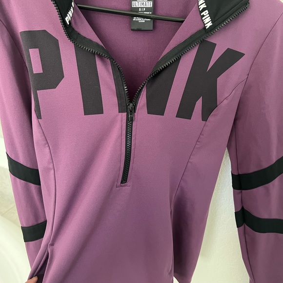 Victoria’s Secret PINK athletic top - Picture 2 of 5
